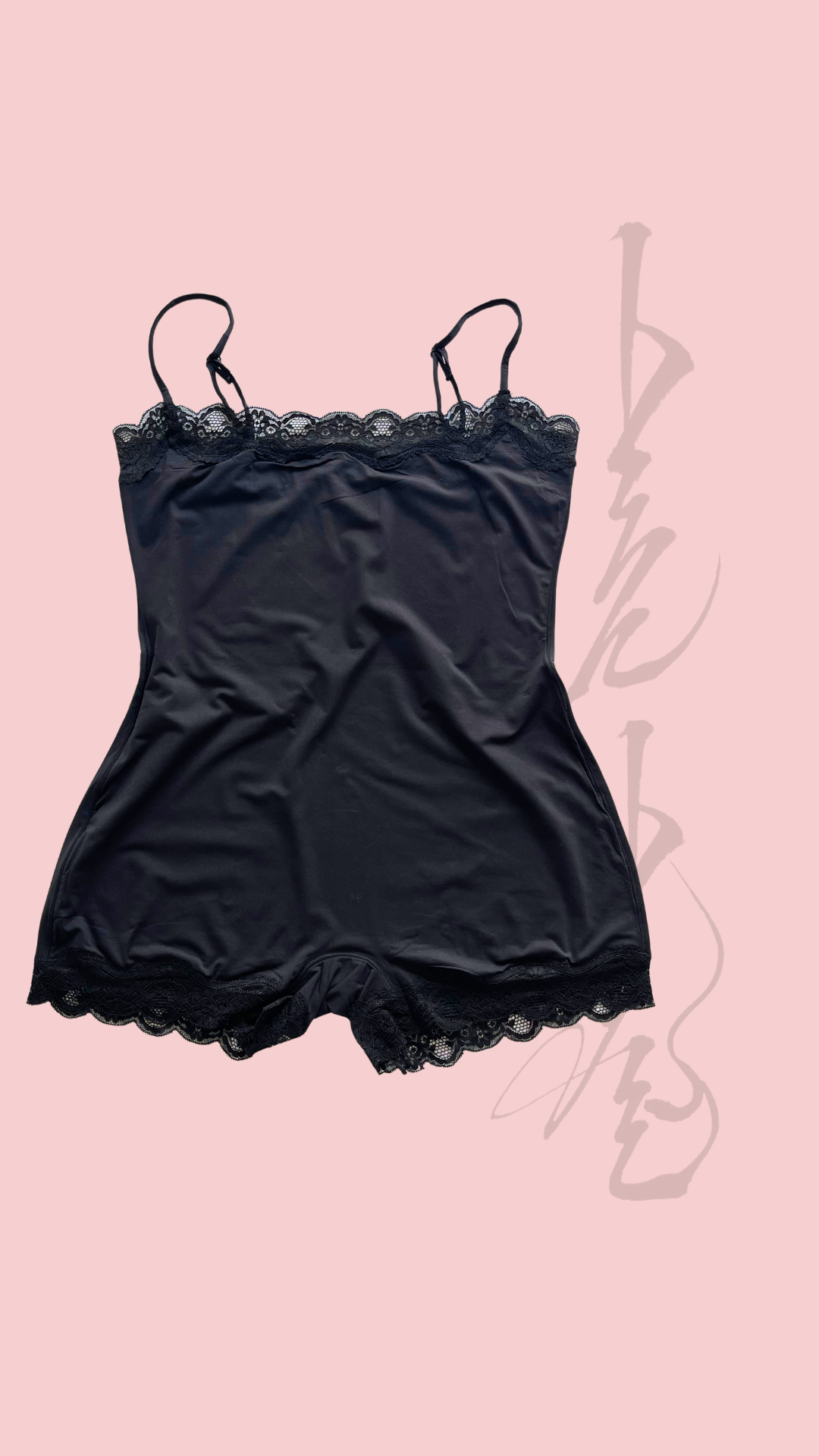 Торон ирмэгтэй, шортон боди
